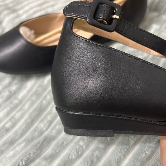 Black Kitten Heels With Adjustable Buckle - Picture 8 of 10